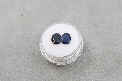 Lot 113 - TWO LOOSE OVAL SAPPHIRES, the oval cut...