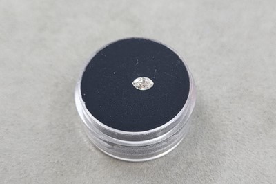 Lot 118 - A LOOSE MARQUISE CUT DIAMOND, the marquise cut...