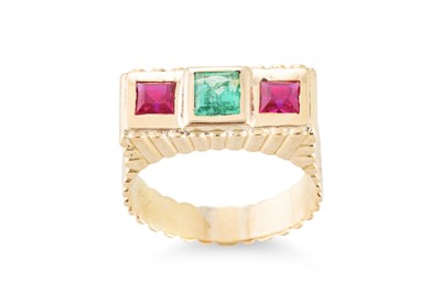 Lot 57 - A RETRO EMERALD AND SYNTHETIC RUBY RING,...
