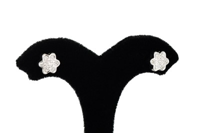 Lot 303 - A PAIR OF DIAMOND CLUSTER STUD EARRINGS, the...