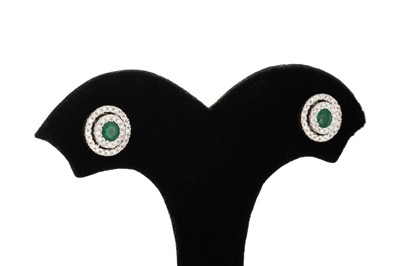 Lot 19 - A PAIR OF DIAMOND AND EMERALD CLUSTER EARRINGS,...