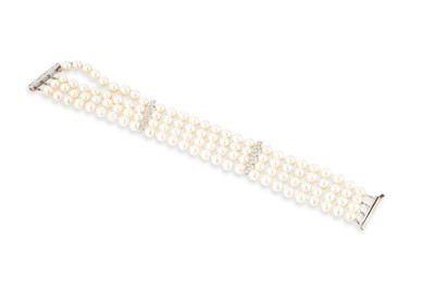 Lot 24 - A FOUR STRANDED CULTURED PEARL BRACELET, with...