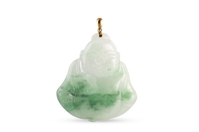 Lot 37 - A JADE CARVED PENDANT, to a 14ct yellow gold bail
