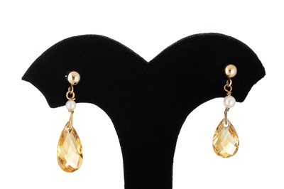 Lot 90 - A PAIR OF CITRINE AND PEARL DROP EARRINGS,...