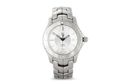 Lot 368 - A GENT'S TAG HEUER PROFESSIONAL WRISTWATCH,...