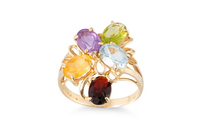 Lot 210 - A GEM SET CLUSTER RING, garnet, peridot, topaz,...