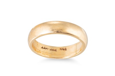 Lot 220 - A 14CT GOLD BAND RING, 5.1 g., size L-M