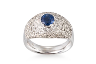 Lot 369 - A SAPPHIRE AND PAVÉ SET DIAMOND CLUSTER RING,...