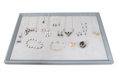 Lot 522 - A LARGE AND MISCELLANEOUS COLLECTION OF...
