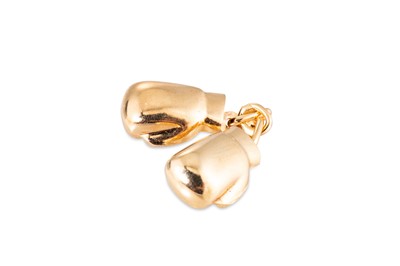 Lot 6 - A 9CT GOLD BOXING GLOVES CHARM, 1.95 g.