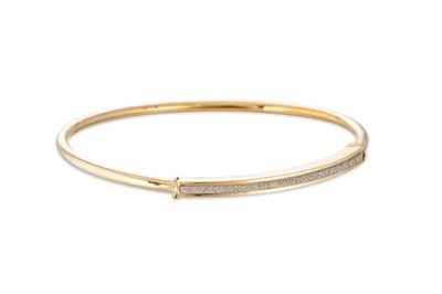 Lot 283 - A 9CT GOLD BANGLE, 5.11 g., flexible design