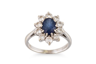 Lot 66 - A SAPPHIRE AND DIAMOND CLUSTER RING, the...