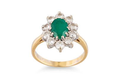 Lot 67 - AN EMERALD AND DIAMOND CLUSTER RING, the...