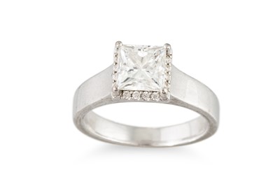 Lot 381 - A DIAMOND SOLITAIRE RING, the princess cut...
