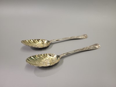 Lot 528 - A PAIR OF GEORGE III SILVER BERRY SPOONS,...