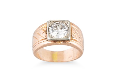 Lot 189 - A VINTAGE DIAMOND SOLITAIRE RING, the old cut...