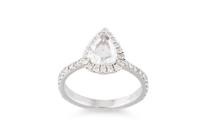 Lot 314 - A ROSE PEAR CUT DIAMOND SOLITAIRE RING, the...