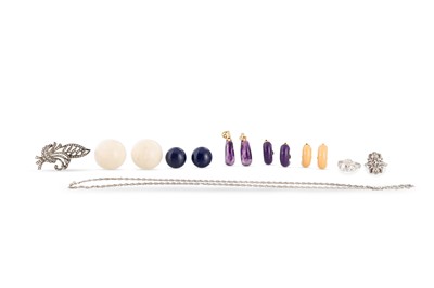 Lot 339 - A COLLECTION OF VINTAGE JEWELLERY, to include...