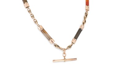 Lot 347 - A 9CT GOLD AND POLISHED AGATE ALBERT CHAIN, 30...
