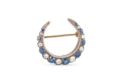 Lot 355 - AN ANTIQUE DIAMOND AND SAPPHIRE CRESCENT...