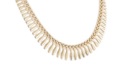 Lot 127 - A 9CT YELLOW GOLD GRADUATED FRINGE NECKLACE,...
