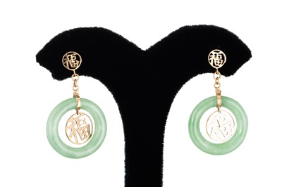 Lot 37 - A PAIR OF JADE SET DROP EARRINGS, with jade...