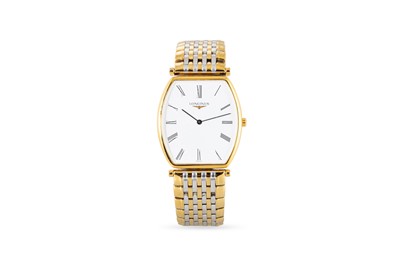 Lot 422 - A LONGINES ULTRA THIN WRISTWATCH, tonneau case...