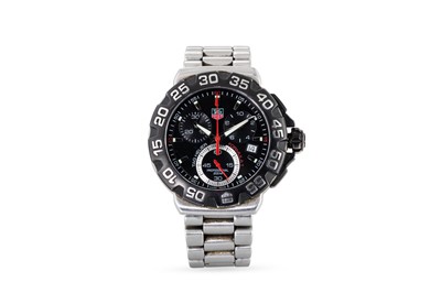 Lot 426 - A TAG HEUER WRISTWATCH, the round case ca. 40...