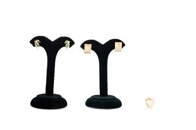 Lot 228 - A COLLECTION OF GOLD ITEMS, to include a pair...