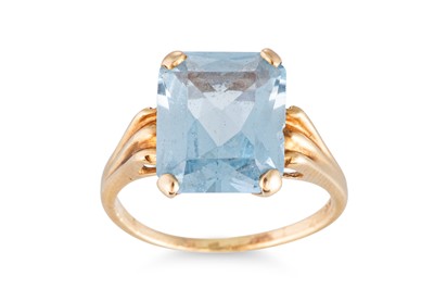 Lot 230 - A TOPAZ SET DRESS RING, mounted in 14ct yellow...