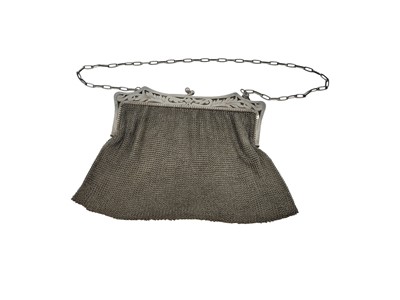 Lot 248 - A CONTINENTAL SILVER MESH PURSE, stamped (800)...