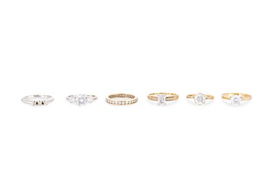 Lot 92 - A COLLECTION OF SIX STONE SET RINGS, five...