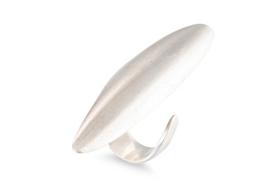 Lot 81 - A SILVER GEORG JENSEN RING, with post '45 mark,...