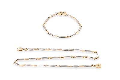 Lot 205 - A 9CT TWO COLOUR GOLD NECKLACE, with a...