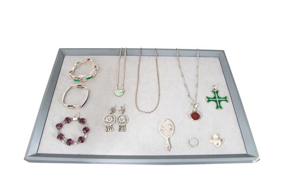 Lot 386 - A COLLECTION OF COSTUME JEWELLERY, to include...