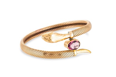 Lot 30 - AN EARLY 20TH CENTURY SNAKE BRACELET, flexible...