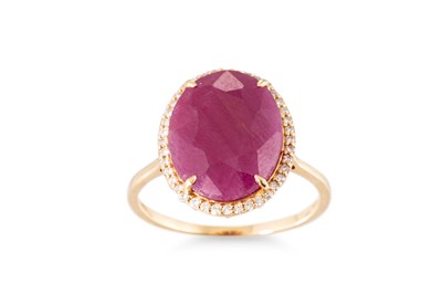 Lot 103 - A RUBY AND DIAMOND SET CLUSTER RING, the...