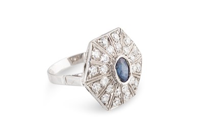 Lot 222 - A SAPPHIRE AND DIAMOND PLAQUE STYLE RING, the...