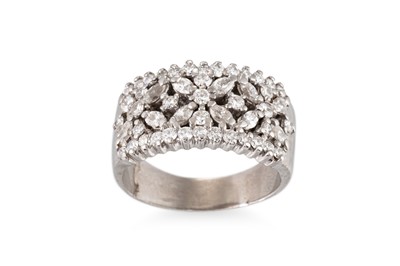 Lot 181 - A DIAMOND CLUSTER RING, of floral design, set...
