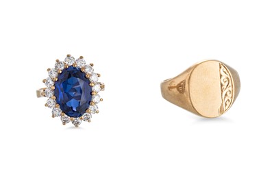 Lot 2 - A 9CT YELLOW GOLD SIGNET RING, together with a...