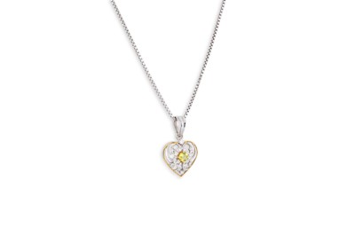 Lot 259 - A PENDANT AND NECKCHAIN, peridot & diamond set,...