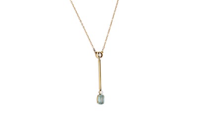 Lot 13 - AN ANTIQUE GOLD AQUAMARINE AND SEED PEARL...