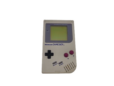 Lot 550 - A NINTENDO GAMEBOY