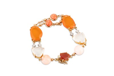 Lot 92 - AN ITALIAN DESIGN CHALCEDONY, CORAL, AND...