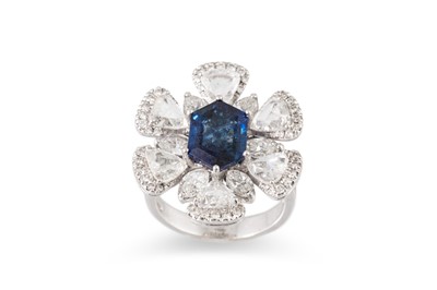 Lot 183 - A SAPPHIRE AND DIAMOND SET CLUSTER RING, of...
