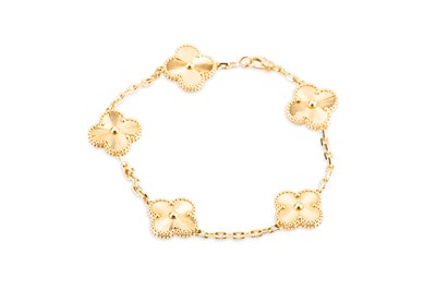 Lot 149 - AN 18CT YELLOW GOLD VAN CLEEF & ARPELS...