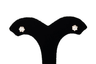 Lot 164 - A PAIR OF DIAMOND STUD EARRINGS, mounted in...