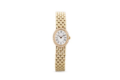 Lot 390 - A LADY'S 14CT YELLOW GOLD AND DIAMOND TIFFANY...