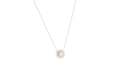 Lot 362 - A DIAMOND CLUSTER PENDANT, of circular form,...