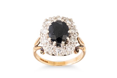 Lot 80 - A SAPPHIRE AND DIAMOND CLUSTER RING, the...